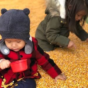 Meet your Posher, Phoua